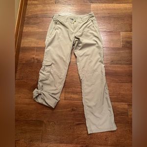 Women’s Patagonia hiking pant, sz 6, like new !